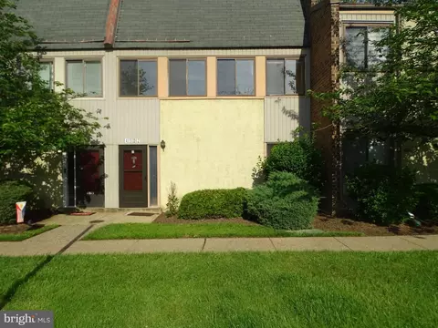 4902 Oxford Ct, Bensalem, PA 19020