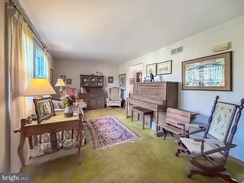 Living - 1007 Dick Ave, Warminster, PA 18974 photo 1 of 4
