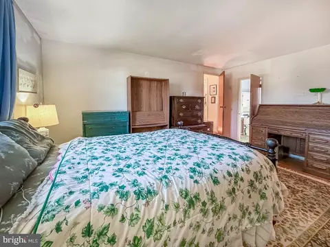 Bedroom - 1007 Dick Ave, Warminster, PA 18974 photo 4 of 10