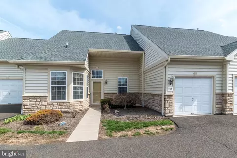 505 Plymouth Ct, Warrington, PA 18976