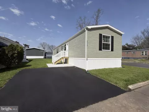 6326 Fuler Dr, Morrisville, PA 19067