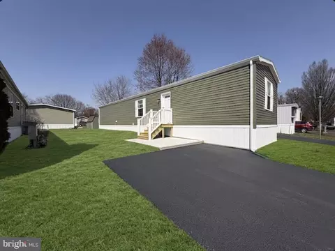 6304 Fuller Dr, Morrisville, PA 19067