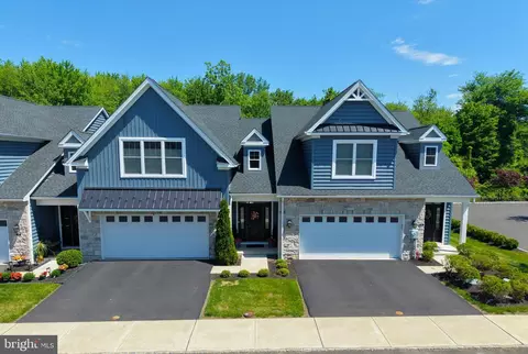 924 Holden Ct, Warminster, PA 18974