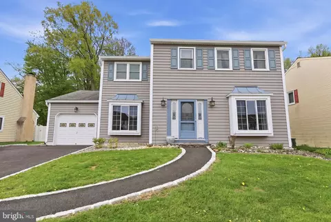 595 Buck Dr, Fairless Hills, PA 19030
