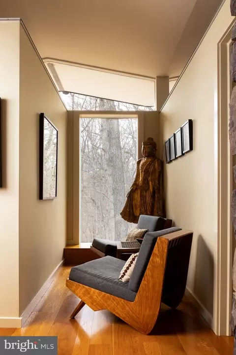 Entry Way - 372 Brownsburg Rd, Newtown, PA 18940 photo 5 of 5