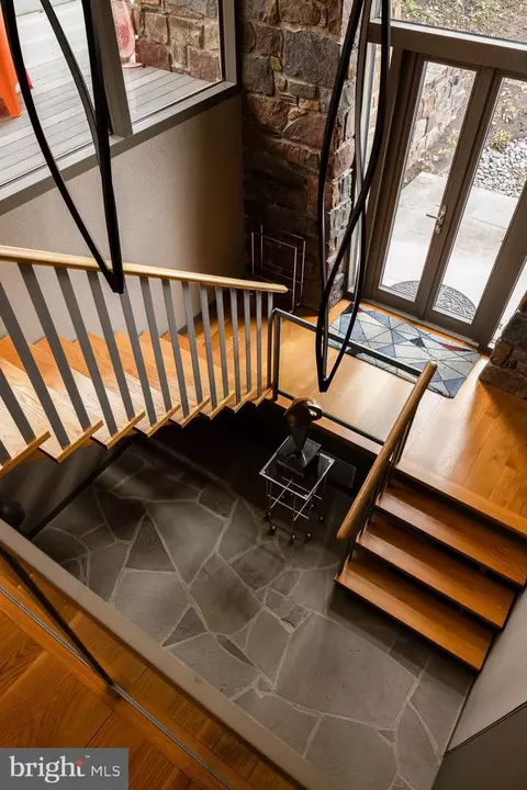 Entry Way - 372 Brownsburg Rd, Newtown, PA 18940 photo 3 of 5
