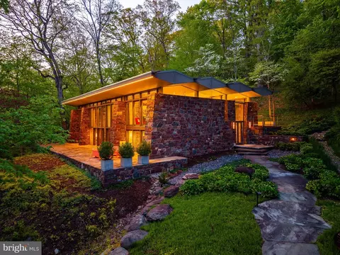 Exterior - 372 Brownsburg Rd, Newtown, PA 18940 photo 12 of 18