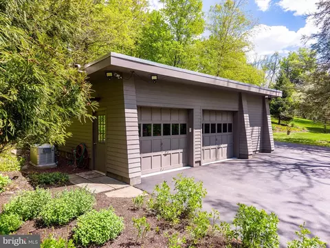 Exterior - 372 Brownsburg Rd, Newtown, PA 18940 photo 8 of 18