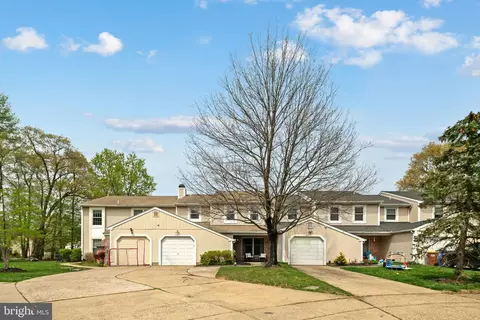 1374 Beechdrop Ct, Yardley, PA 19067