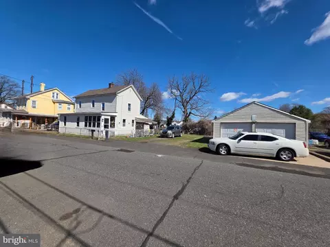 732 Brown St, Tullytown, PA 19007