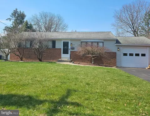 848 Roger Rd, Warminster, PA 18974