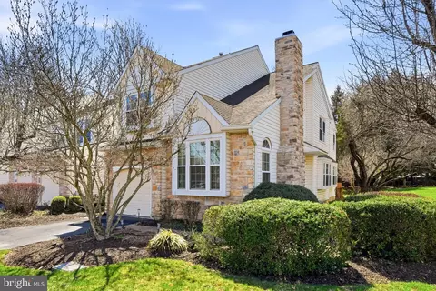 529 Aspen Woods Dr, Yardley, PA 19067