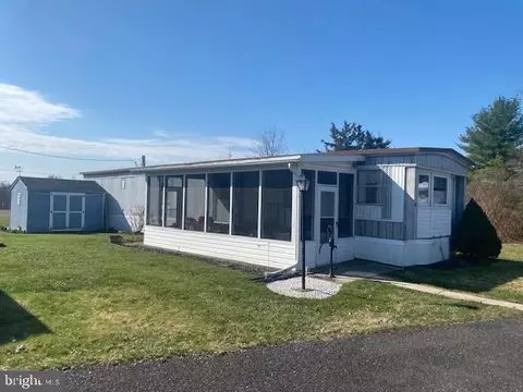 2235 Grant Rd #13, Quakertown, PA 18951