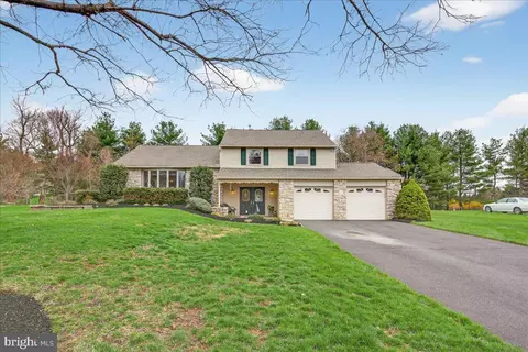 52 Windy Knoll Dr, Richboro, PA 18954
