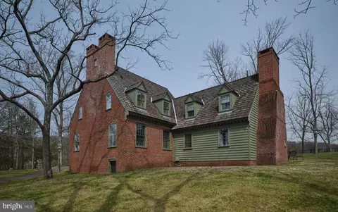 6049 Pidcock Creek Rd, New Hope, PA 18938