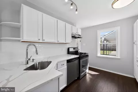 Kitchen - 916 Stephen Ave, Croydon, PA 19021 photo 1 of 2