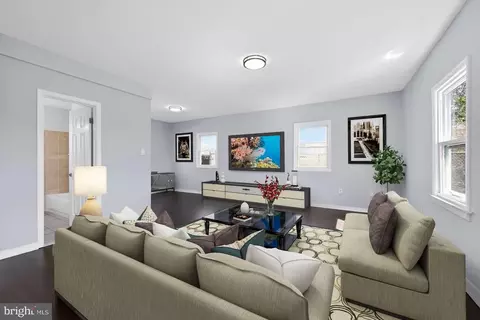 Living - 916 Stephen Ave, Croydon, PA 19021 photo 1 of 6