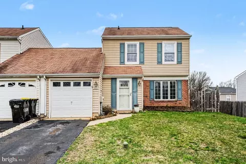 6684 Mayflower Dr, Bensalem, PA 19020