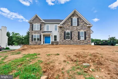 1055 Garey Dr, Yardley, PA 19067