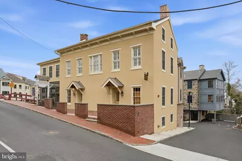 18 W Mechanic St #6, New Hope, PA 18938