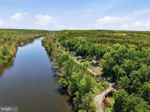 759 River Rd, Erwinna, PA 18920