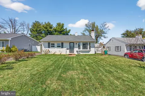 325 Austin Dr, Fairless Hills, PA 19030