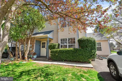 79-81 Sandybrook Dr, Langhorne, PA 19047