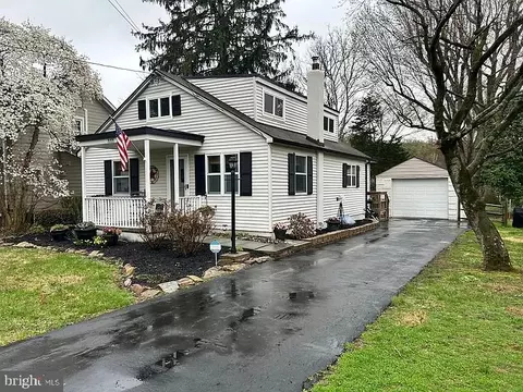 995 Swayze Ave, Washington Crossing, PA 18977