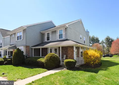 57 Ardsley Ct, Newtown, PA 18940