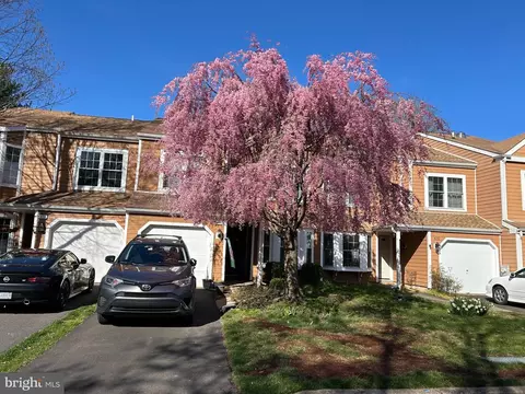 433 Trumbull Ct, Newtown, PA 18940