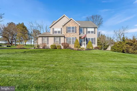 2314 Devon Dr, Quakertown, PA 18951