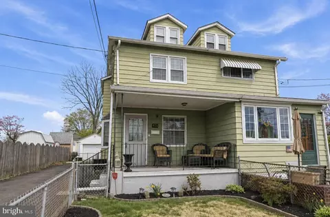 921 Simons Ave, Bensalem, PA 19020