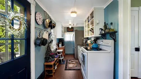 Kitchen - 51 Hillside Ave, Doylestown, PA 18901 photo 2 of 3