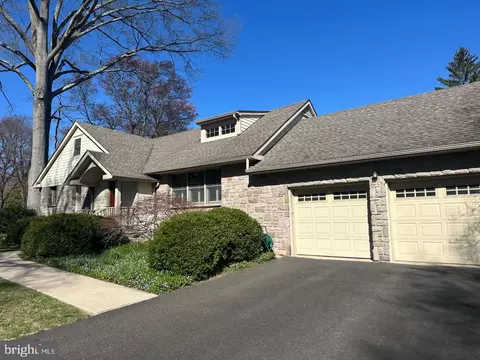 92 Homestead Dr, Doylestown, PA 18901