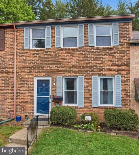 19 Constitution Ave, Doylestown, PA 18901 photo 3