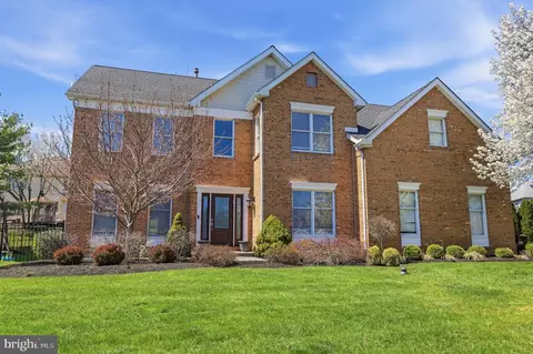 1413 Ridgewood Ln, Newtown, PA 18940