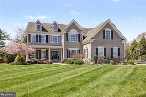 2419 April Dr, Jamison, PA 18929