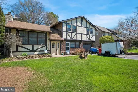 891 Ivyland Rd, Warminster, PA 18974