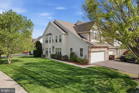1402 Heron Way, Chalfont, PA 18914