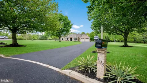 108 Clarion Dr, Souderton, PA 18964