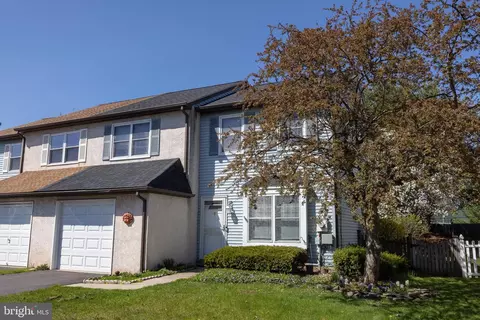 225 Cedar Dr, Quakertown, PA 18951