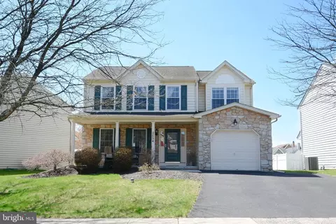 2054 Valley View Dr, Quakertown, PA 18951