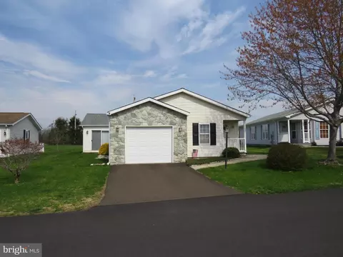 368 Countryside Cir, New Hope, PA 18938