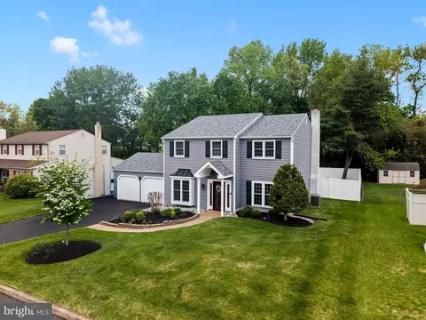 65 Grant Dr, Southampton, PA 18966