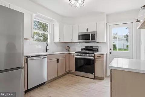 Kitchen - 369 Deb Ln, Warminster, PA 18974 photo 1 of 2