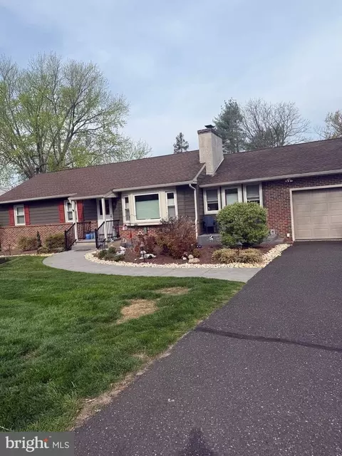 158 S Shady Retreat Rd, Doylestown, PA 18901