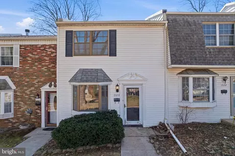323 Harvard Sq, Bensalem, PA 19020