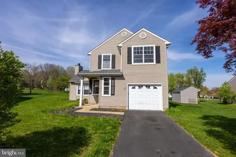 14 S Ascot Ct, Newtown, PA 18940