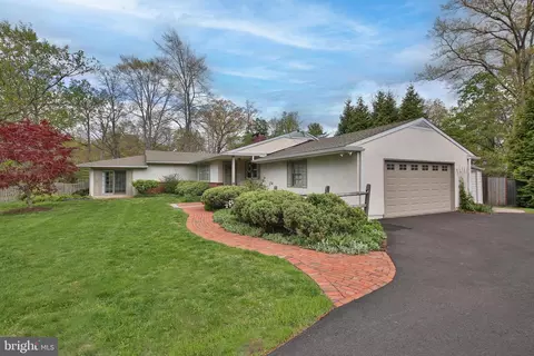 95 Springs Dr, Doylestown, PA 18901