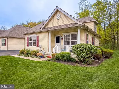 44 Regents Ct, Bensalem, PA 19020